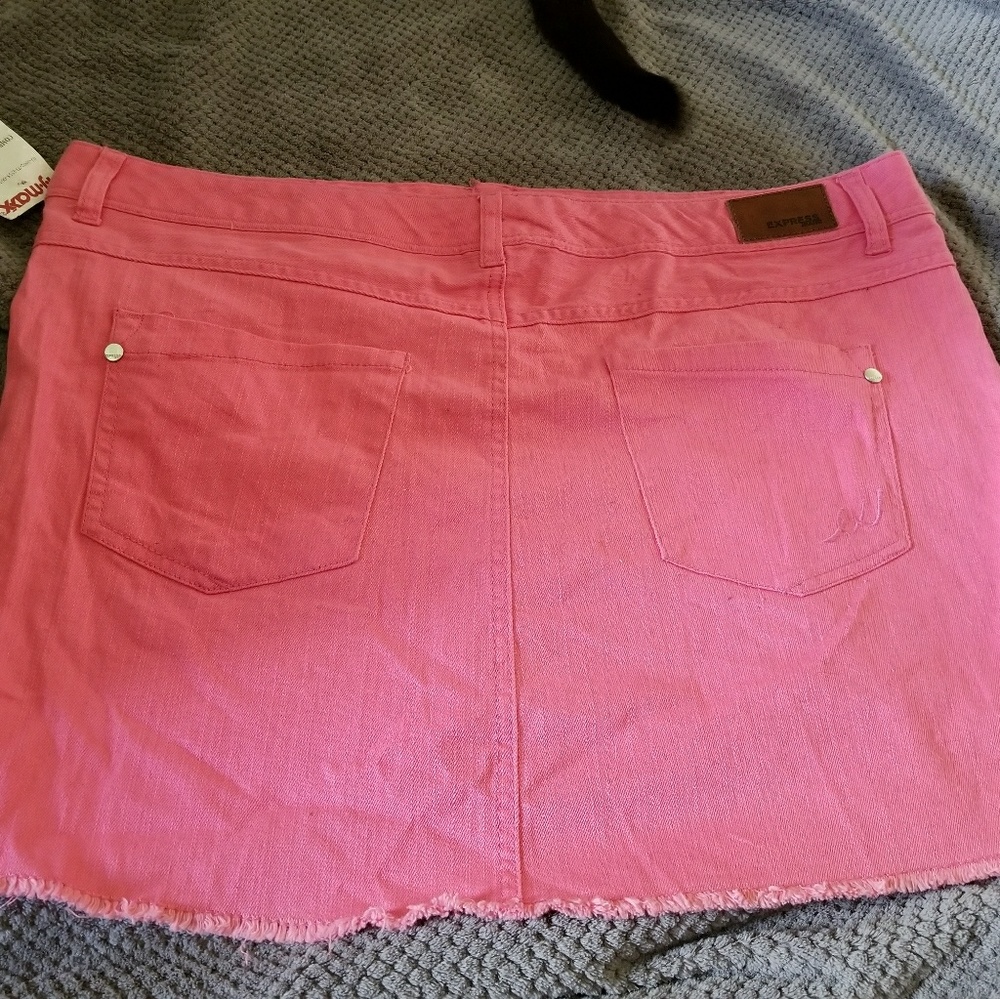 Express pink denim mini